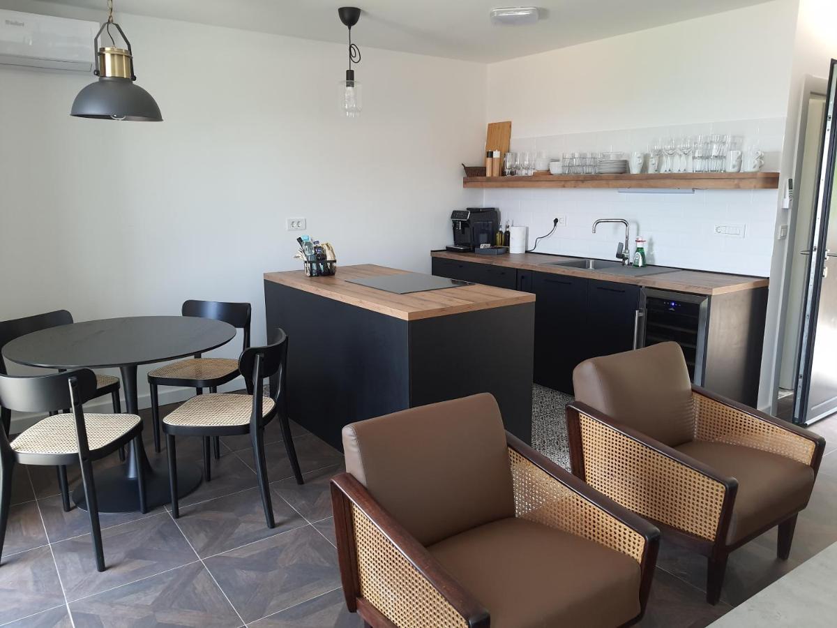 Apartments Krista Медвежа Экстерьер фото