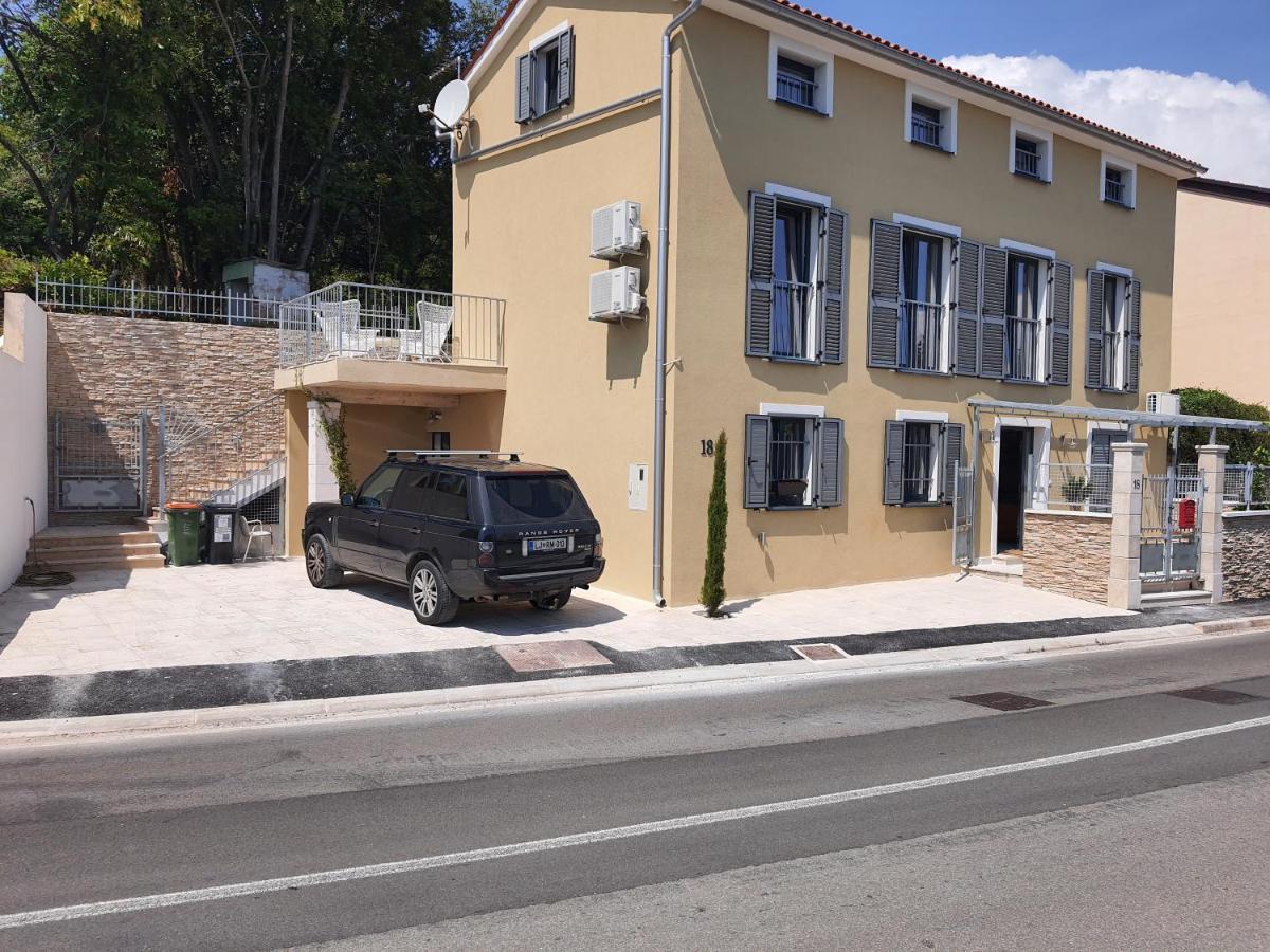 Apartments Krista Медвежа Экстерьер фото